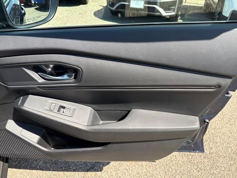 Used 2023 Honda Accord EX image 19