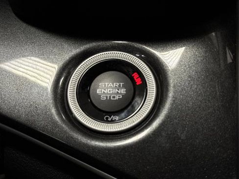 Used 2023 Jeep Grand Cherokee Laredo w/ Luxury Tech Group I image 21