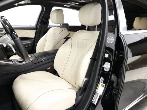 Used 2018 Mercedes-Benz Maybach S 560 4MATIC image 16