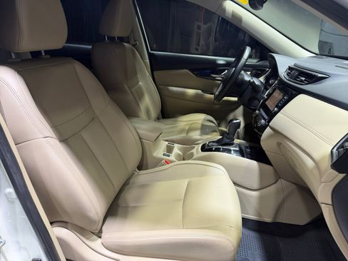 Used 2018 Nissan Rogue SL w/ Premium Package FWD image 31