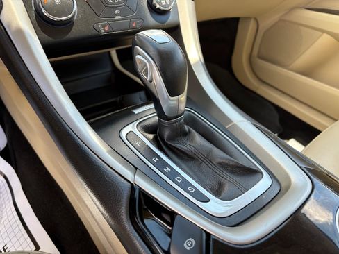 Used 2013 Ford Fusion SE FWD image 16