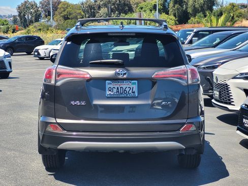 Used 2017 Toyota RAV4 XLE w/ All Weather Liner Package FWD image 5