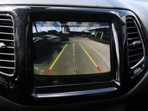 Used 2018 Jeep Compass Limited w/ Navigation Group image 30