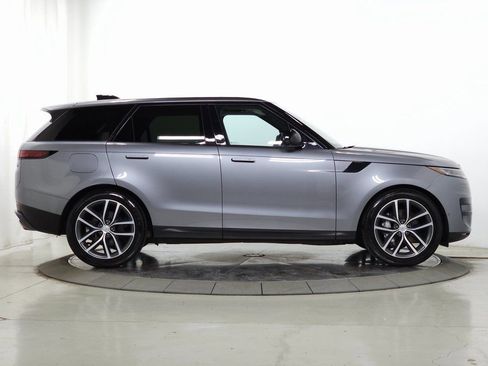 Used 2023 Land Rover Range Rover Sport SE image 9