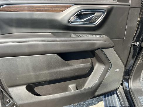 Used 2023 Chevrolet Tahoe High Country w/ Premium Package 2 AWD/4WD image 15