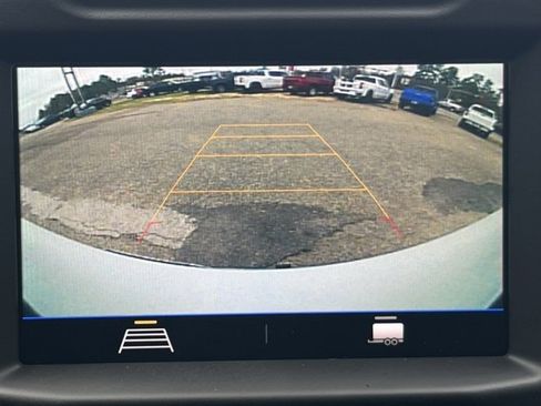 Used 2021 Chevrolet Silverado 1500 Custom image 24