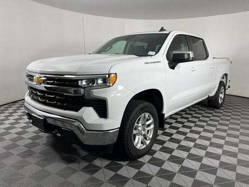 Used 2023 Chevrolet Silverado 1500 LT AWD/4WD image 6