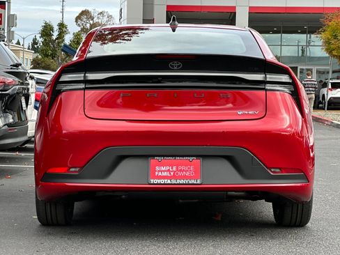New 2026 Toyota Prius Plug-In Hybrid image 8