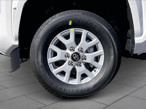 Used 2026 Toyota Tacoma SR5 RWD image 11