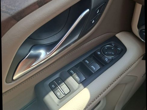 Used 2023 GMC Yukon XL Denali image 26