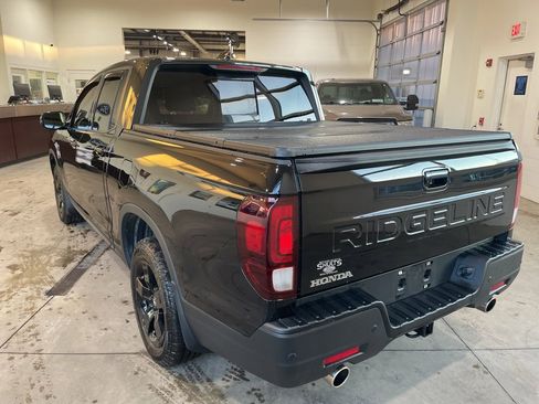 Used 2025 Honda Ridgeline Black Edition image 7