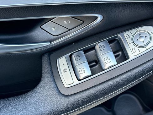 Used 2018 Mercedes-Benz C 300 Sedan image 13