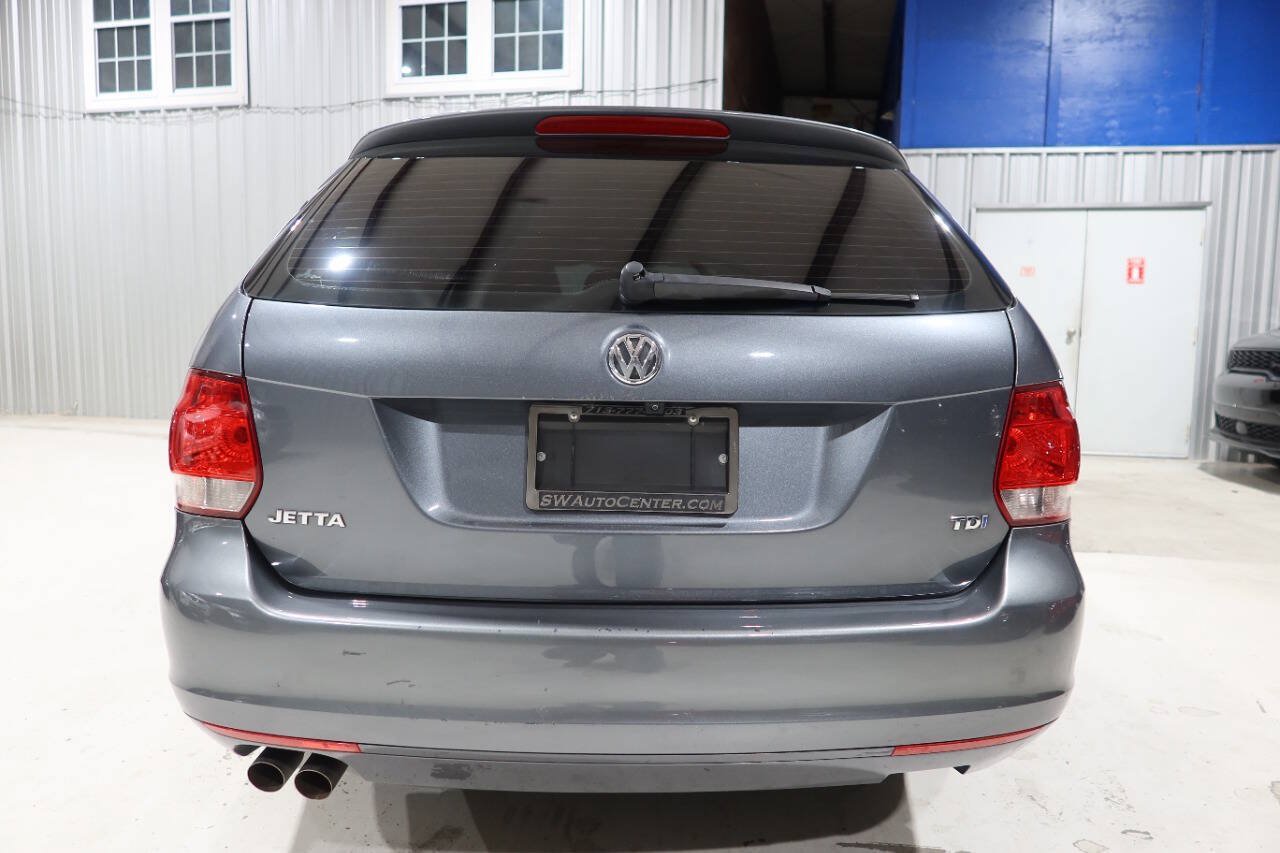 Used 2013 Volkswagen Jetta TDI FWD image 4