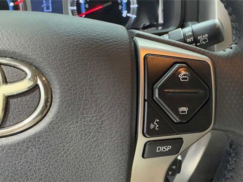 Used 2015 Toyota 4Runner Limited image 25