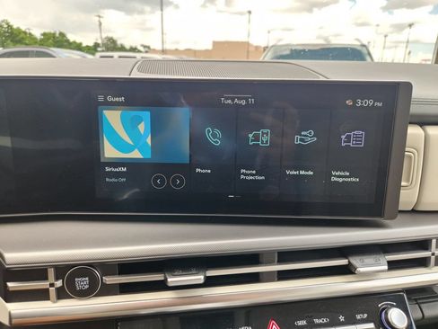 Used 2026 Hyundai Santa Fe SEL FWD image 17