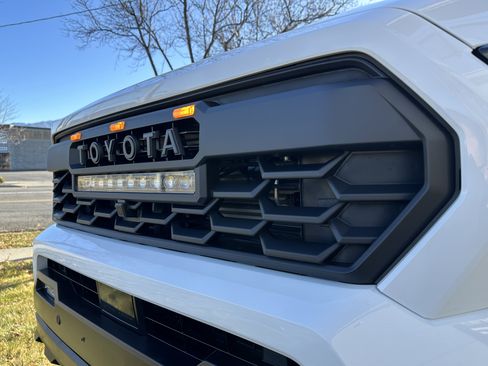 Used 2024 Toyota Tacoma SR5 image 15