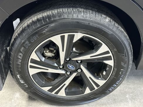 Used 2024 Subaru Crosstrek 2.0i Premium AWD/4WD image 11