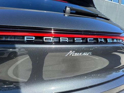 Used 2026 Porsche Macan AWD/4WD image 14