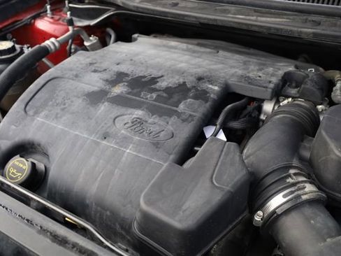 Used 2017 Ford Explorer XLT w/ Equipment Group 202A image 9