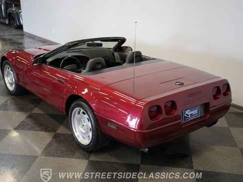 Used 1995 Chevrolet Corvette Convertible RWD image 29