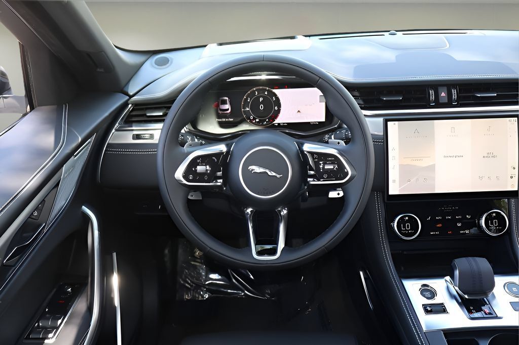 New 2026 Jaguar F-PACE R-Dynamic S AWD/4WD image 15
