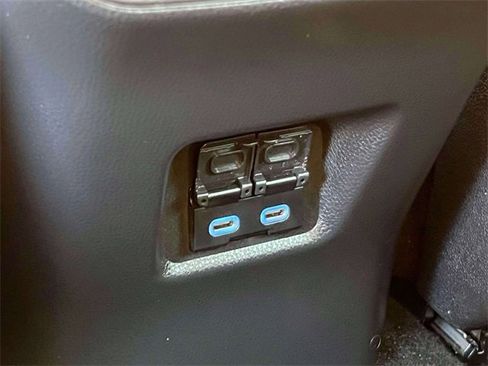 Certified 2022 Toyota RAV4 XLE Premium image 15