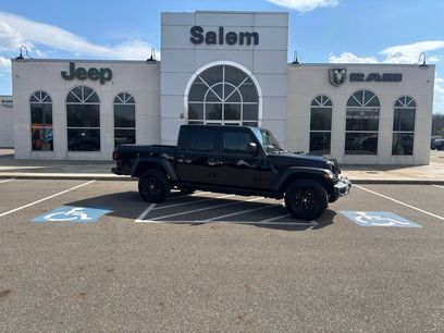 Used 2023 Jeep Gladiator Sport