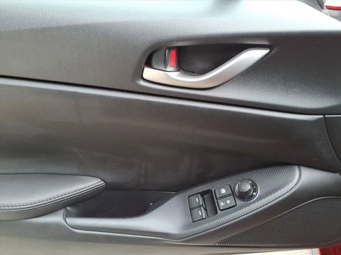 Used 2016 MAZDA MX-5 Miata Sport image 11