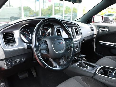 Used 2022 Dodge Charger SXT RWD image 23