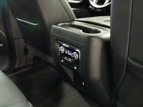 Used 2021 GMC Yukon SLT image 18