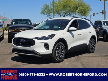 New 2025 Ford Escape SE w/ PHEV Premium Package
