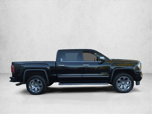 Used 2018 GMC Sierra 1500 Denali w/ Denali Ultimate Package image 4
