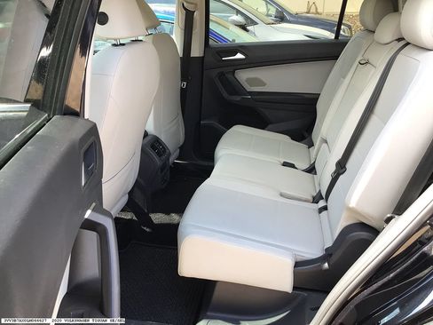 Used 2020 Volkswagen Tiguan SEL FWD image 9