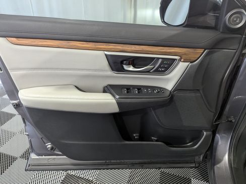 Used 2019 Honda CR-V Touring image 14