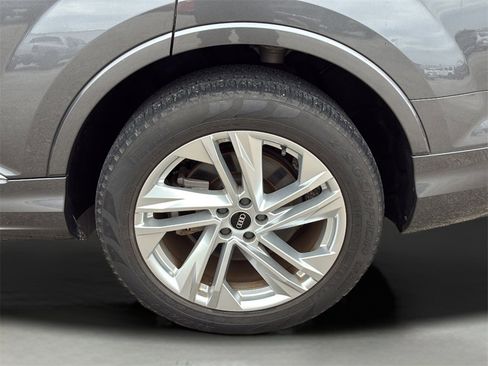 Used 2022 Audi Q7 3.0T Premium image 38