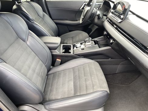 Used 2024 Mitsubishi Outlander SE AWD/4WD image 11
