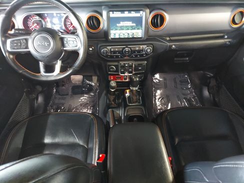Used 2020 Jeep Gladiator Mojave AWD/4WD image 3