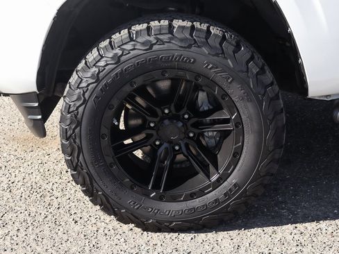 Used 2019 Toyota Tacoma SR5 image 38