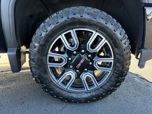 Used 2021 GMC Sierra 2500 AT4 w/ AT4 Preferred Package image 37