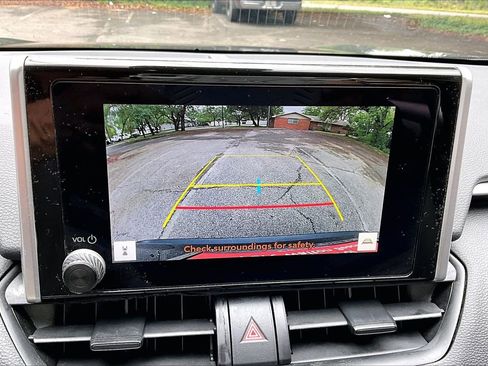 Used 2024 Toyota RAV4 LE FWD image 13