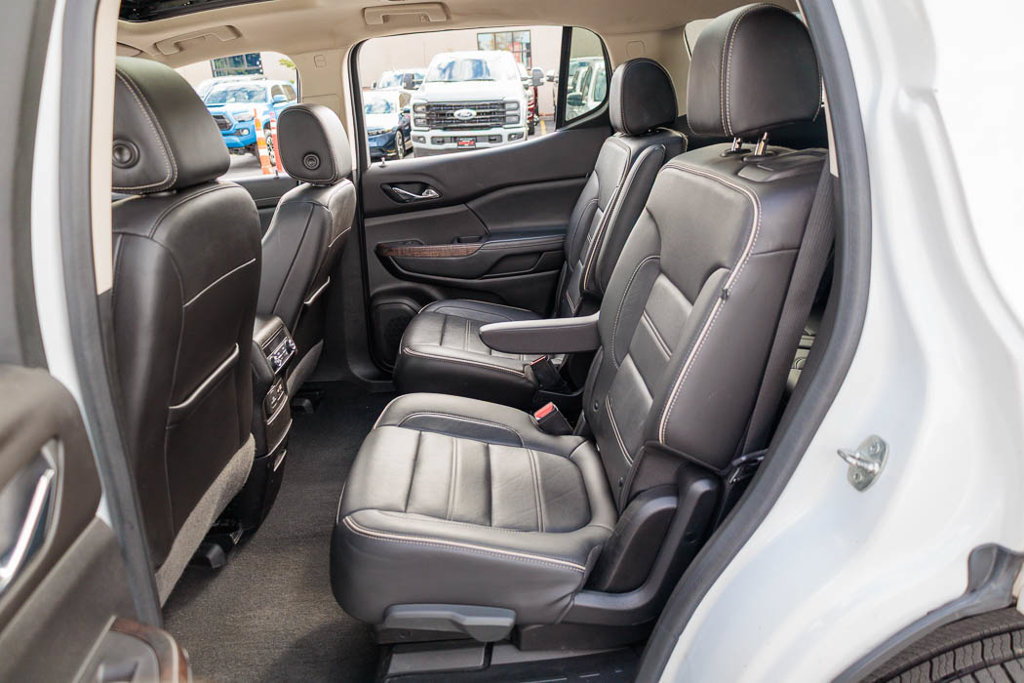 Used 2020 GMC Acadia Denali AWD/4WD image 40
