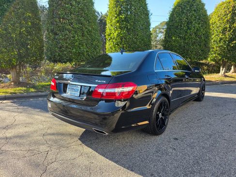 Used 2011 Mercedes-Benz E 350 4MATIC Sedan image 5