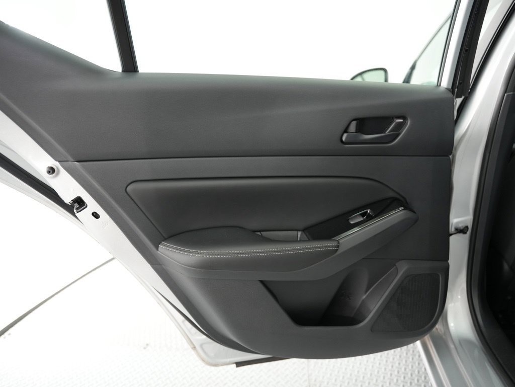 Used 2023 Nissan Altima 2.5 SV w/ SV Premium Package FWD image 31