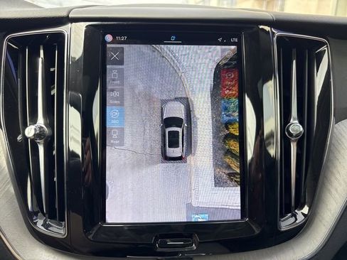 Used 2025 Volvo XC60 B5 Plus w/ Climate Package image 20