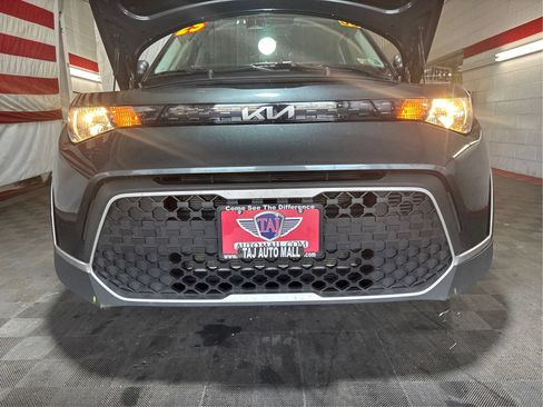 Used 2025 Kia Soul LX w/ LX Technology Package FWD image 21