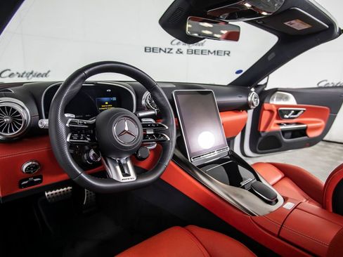 Used 2023 Mercedes-Benz SL 43 AMG image 25