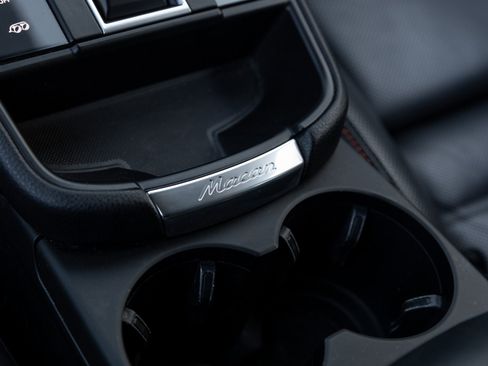 Used 2022 Porsche Macan GTS image 28