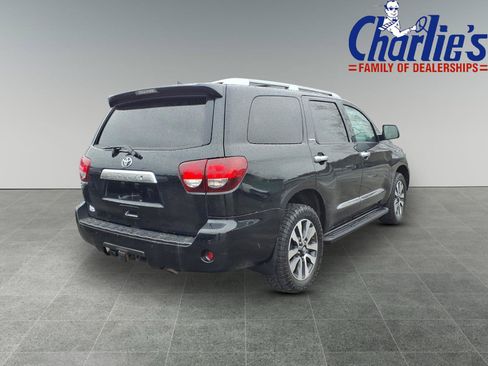 Used 2018 Toyota Sequoia Limited w/ Safety & Convenience Package AWD/4WD image 4
