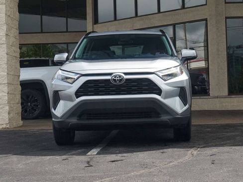 Used 2024 Toyota RAV4 XLE FWD image 7