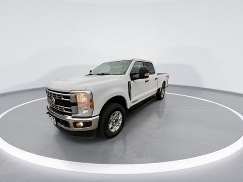 Used 2025 Ford F250 XLT w/ FX4 Off-Road Package AWD/4WD image 4